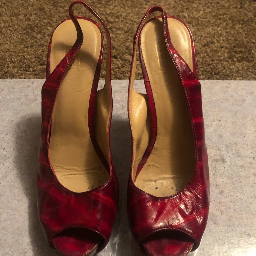 Heels - Picture 2 of 4